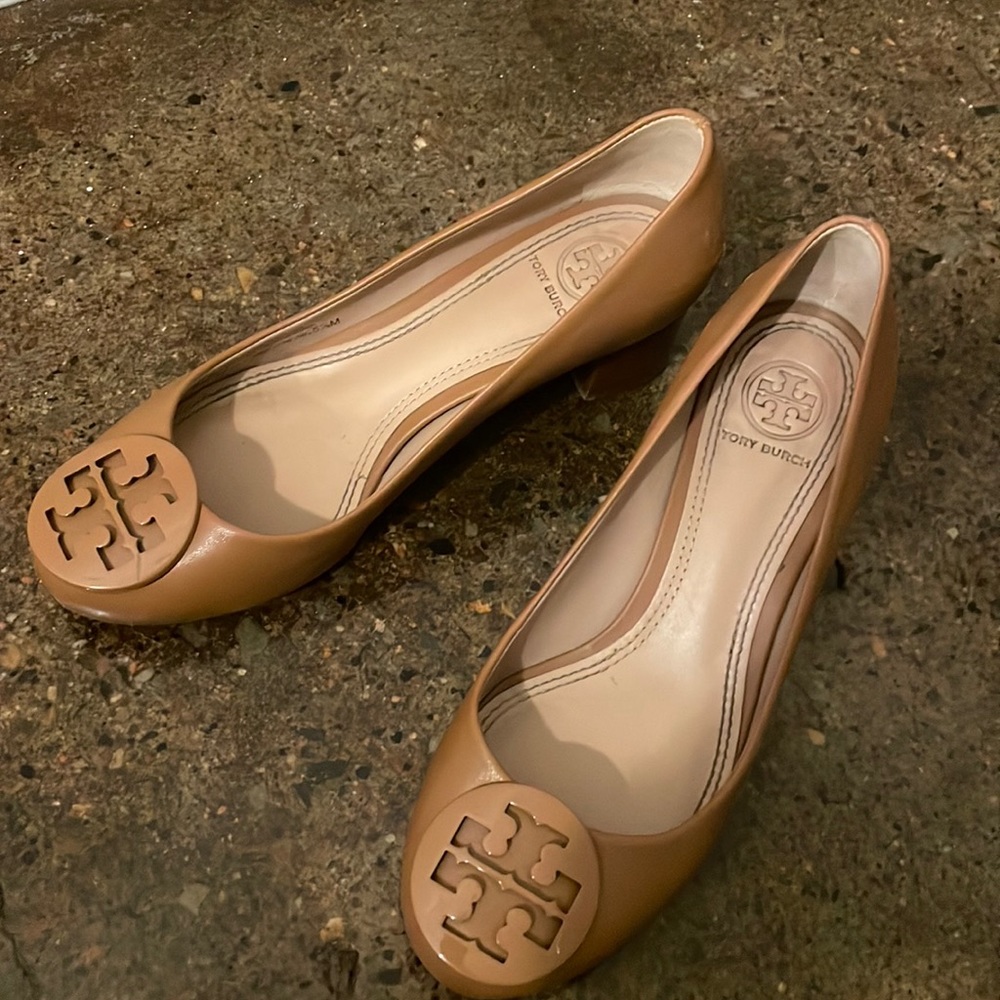 Tory Burch great condition neutral heels!